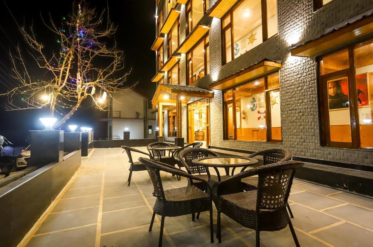 Hotel Smugglers Mountain View - Central Heated & Air Cooled #Free Pick From Volvo Bus Stand Manali  Exterior photo