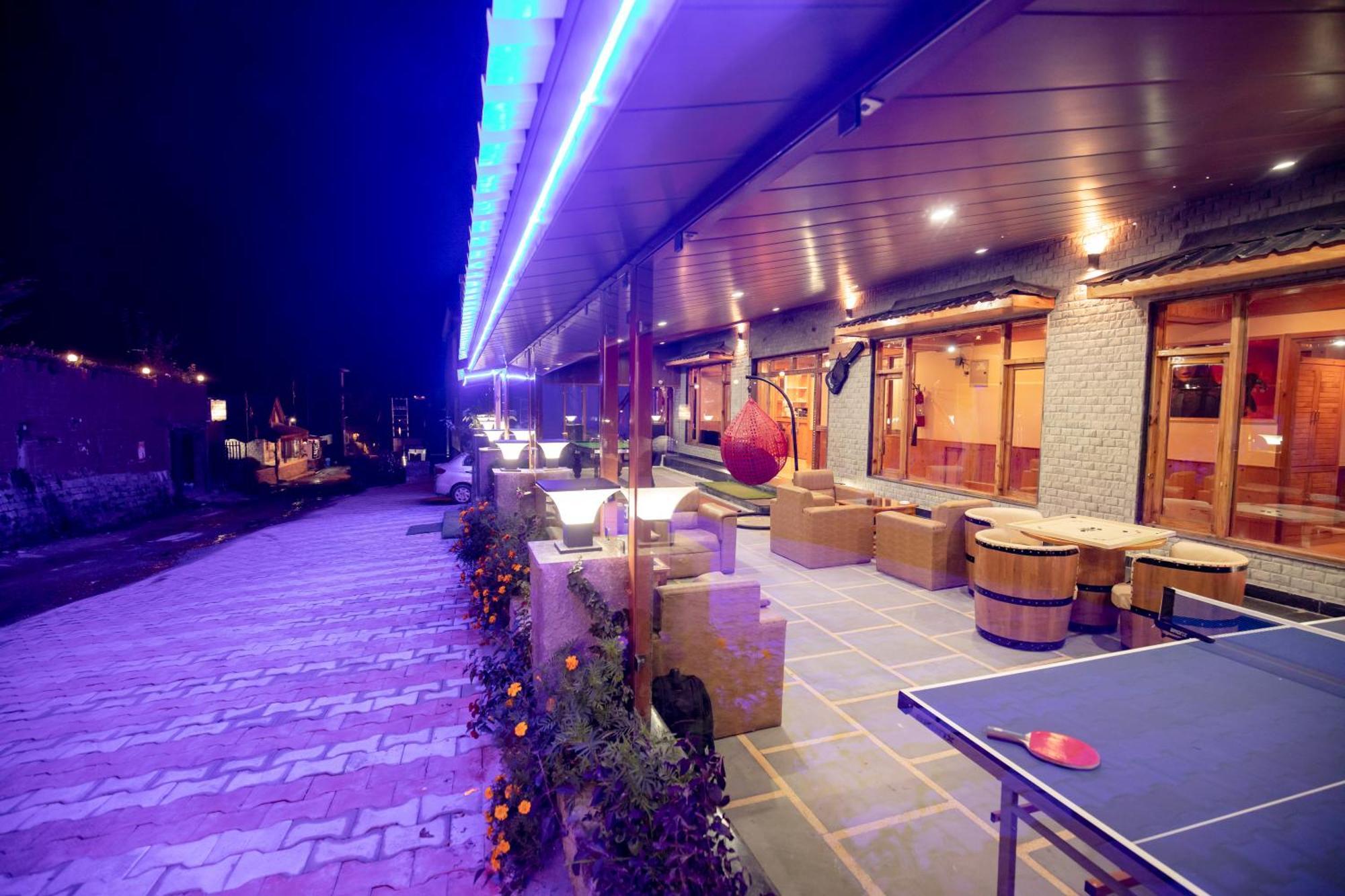 Hotel Smugglers Mountain View - Central Heated & Air Cooled #Free Pick From Volvo Bus Stand Manali  Exterior photo