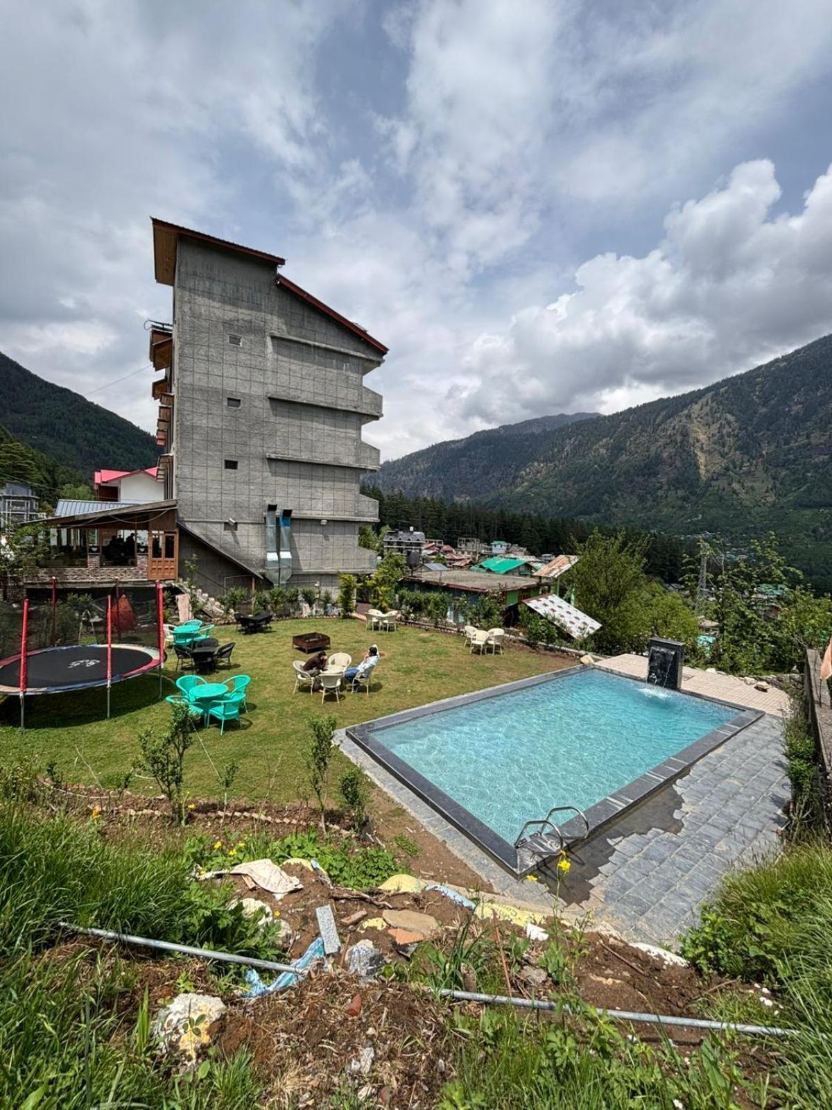 Hotel Smugglers Mountain View - Central Heated & Air Cooled #Free Pick From Volvo Bus Stand Manali  Exterior photo